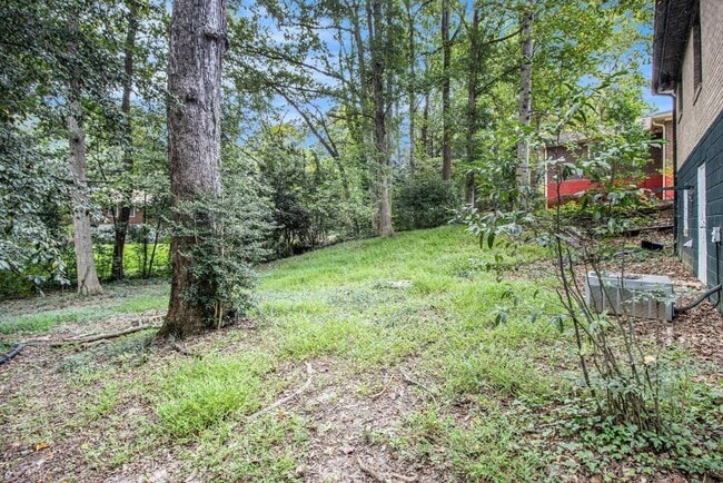 Building Photo - 2550 Graywall St