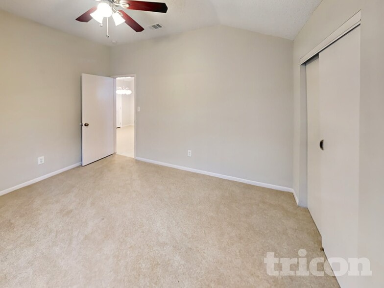 Building Photo - 7814 Eastern Bluebird Dr