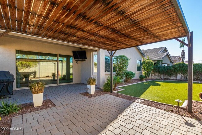 Building Photo - 10440 W Cashman Dr