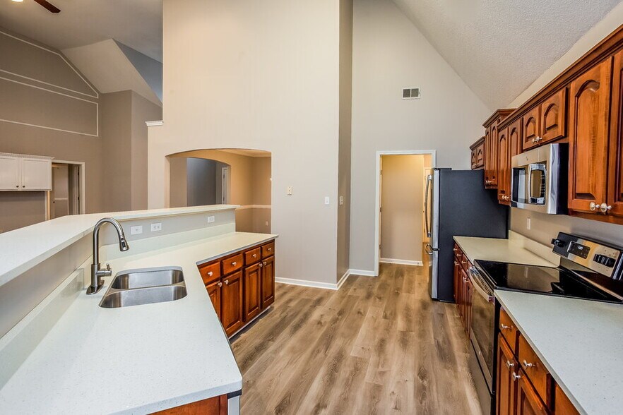 Building Photo - 1626 Brentwood Trce