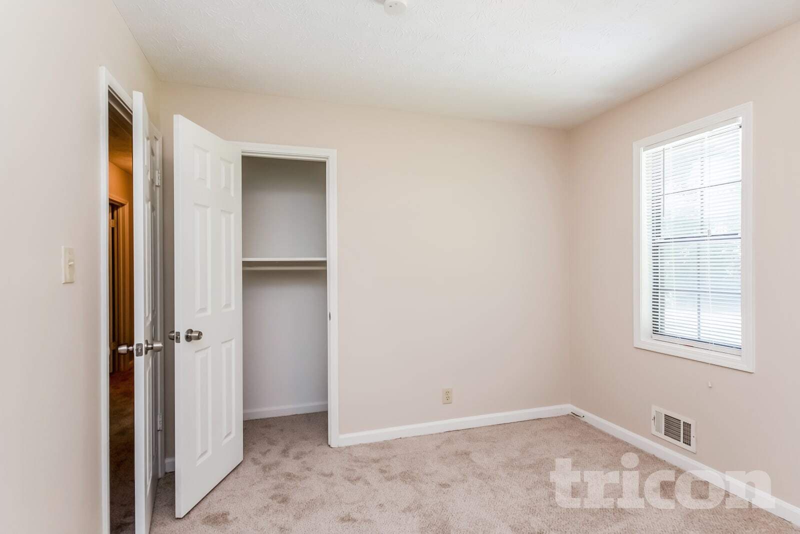 Building Photo - 5237 Westhill Dr NW