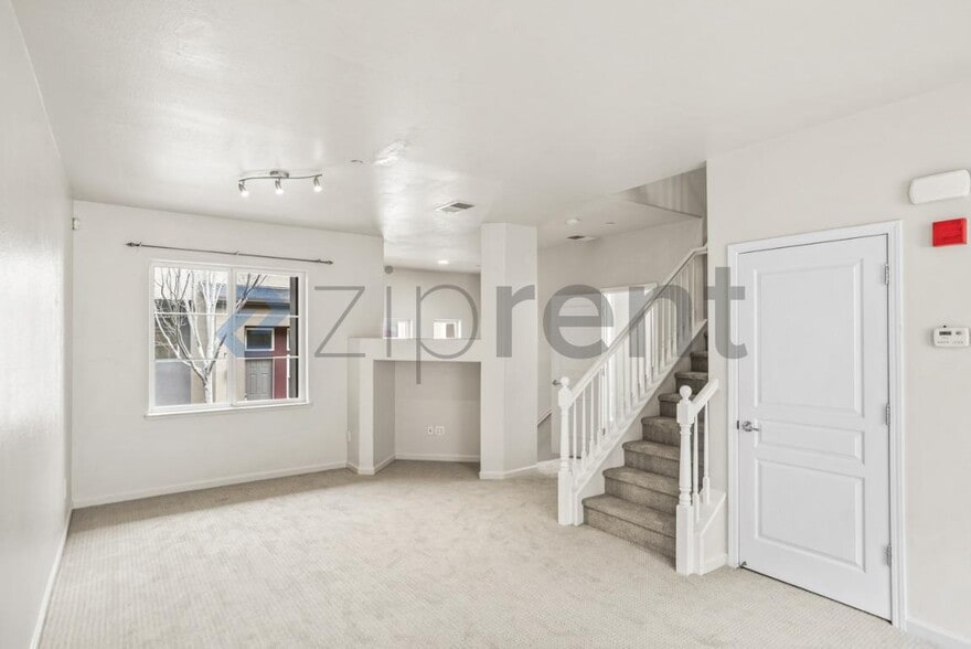 Building Photo - 2858 10th St