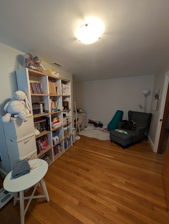 Building Photo - 276 Linwood Ave