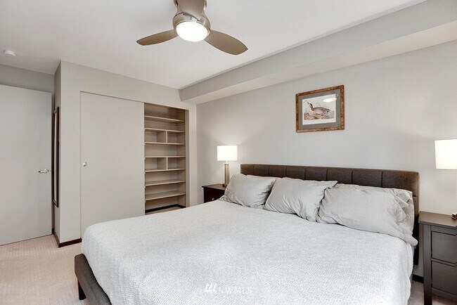 Building Photo - 1Bd/1Ba Seattle Condo