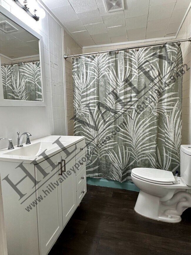 Building Photo - Large four bedroom in Farrington's Grove H...