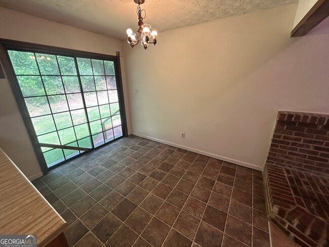 Building Photo - 415 Lexington Heights