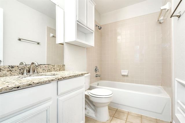 Building Photo - 9109 Azinger Dr