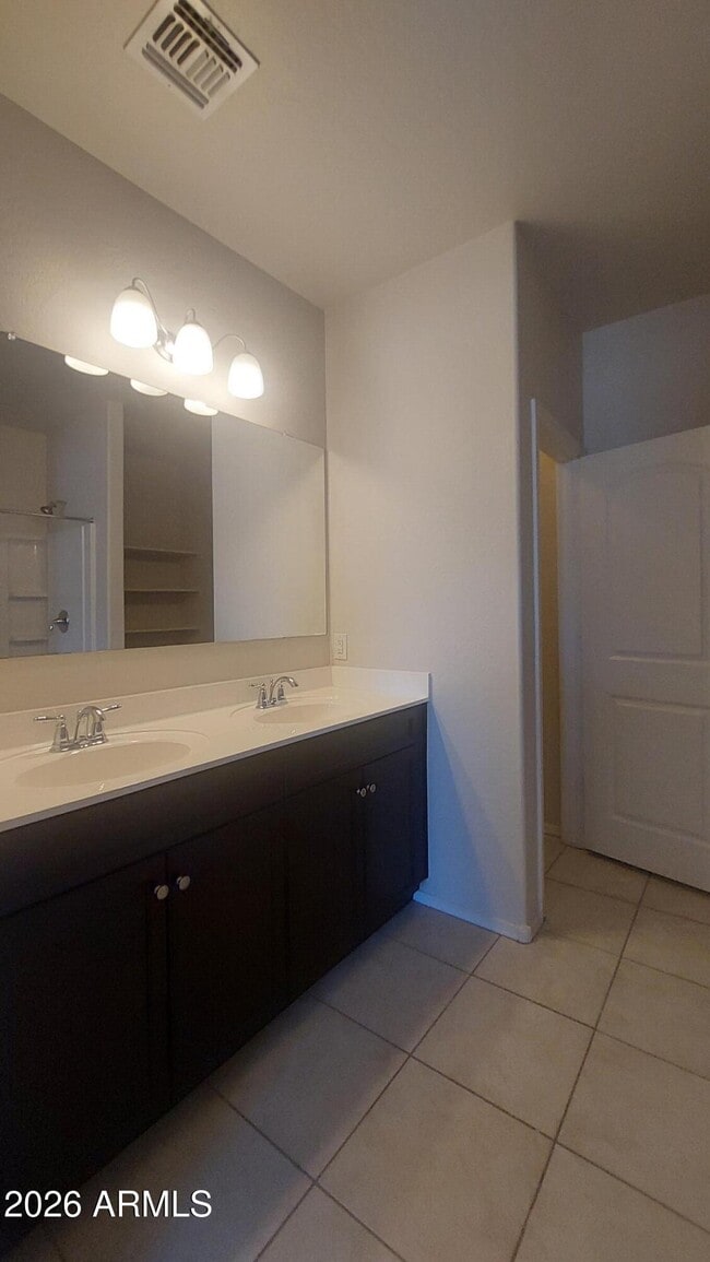 Building Photo - 30238 W Verde Ln