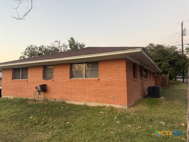 Building Photo - 3402 Rosewood Dr