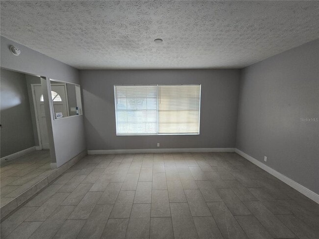 Building Photo - 2216 Tanglewood Way