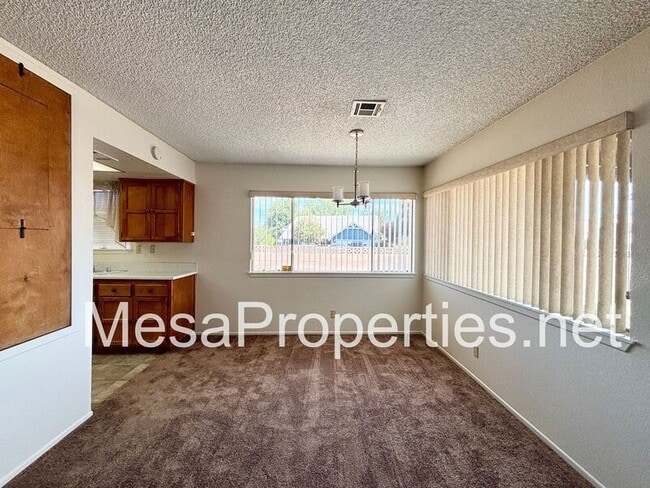 Building Photo - 13185 Rolling Ridge Dr
