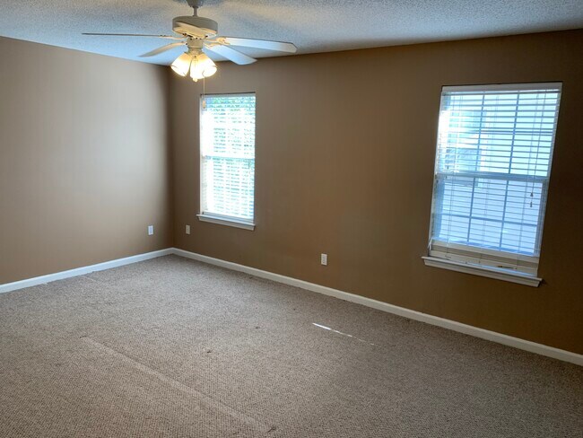 Building Photo - 5079 Mint Hill Ct