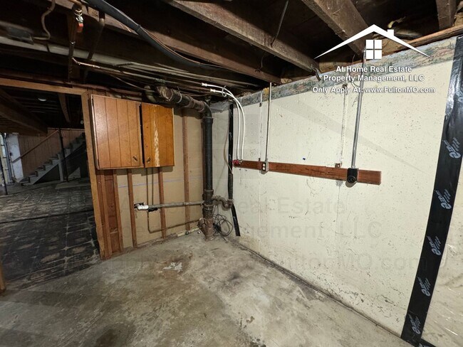 Building Photo - 1304 Bradley Ln