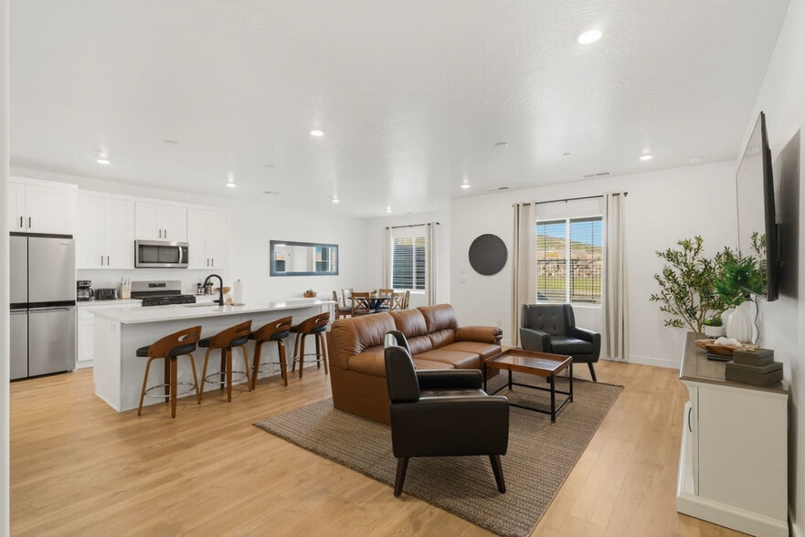 Building Photo - 1702 Ripple Rock Dr