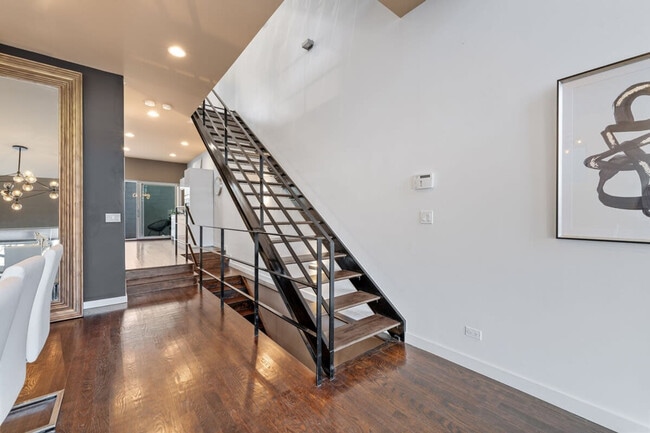 Building Photo - 2223 W Race Ave