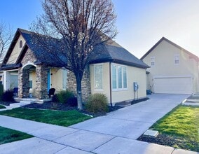 Building Photo - Beautiful Home in Highly Desired Daybreak Location!