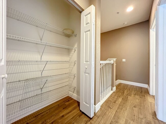 Building Photo - LUXURY 3 Bedroom / 2 Bath Townhome in a ga...
