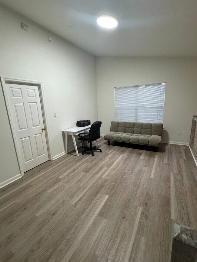 Building Photo - 1334 Pawnee Pointe Ct