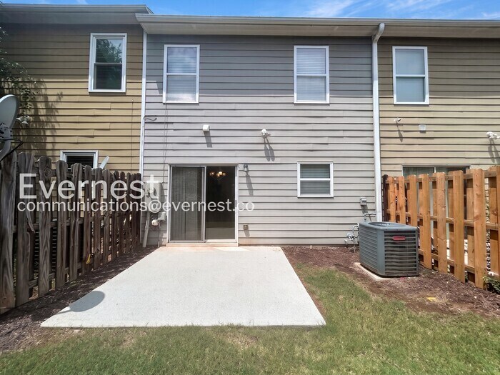 Building Photo - 1722 Coleville Oak Ln