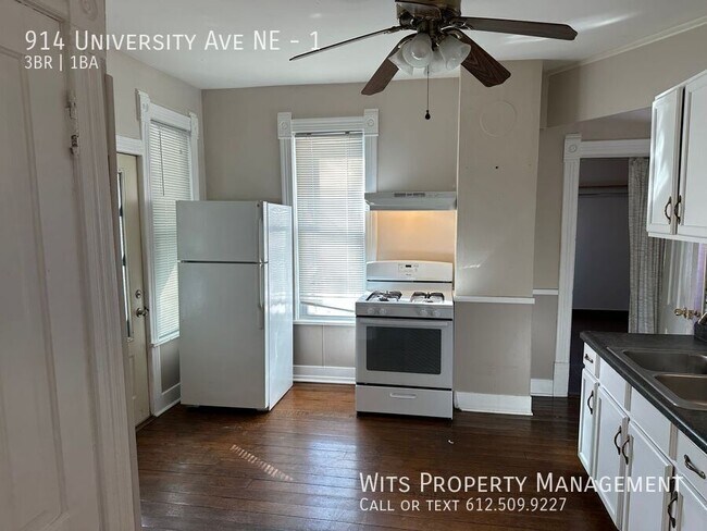 Building Photo - 914 University Ave NE