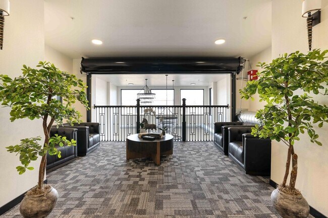 Building Photo - 28 7th St NE