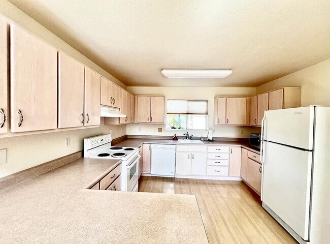 Building Photo - 10952 Prieta Ct