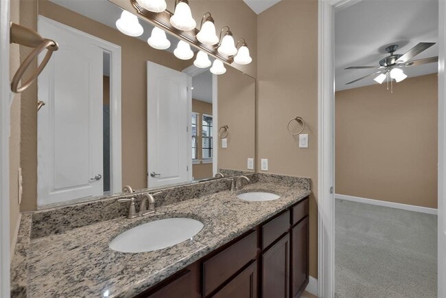 Building Photo - 14546 San Pietro Dr