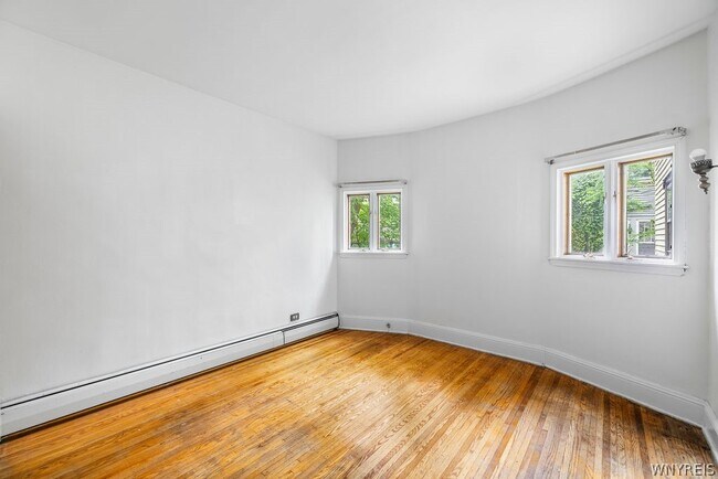 Building Photo - 845 Potomac Ave