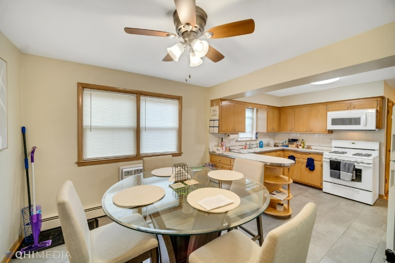 Building Photo - 3205 W 97th St