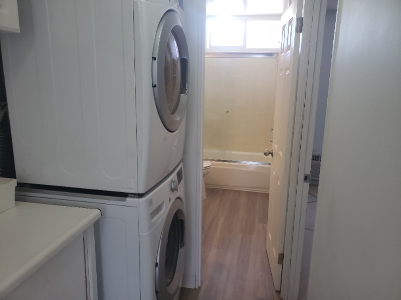 Building Photo - 1670 Kalakaua Ave