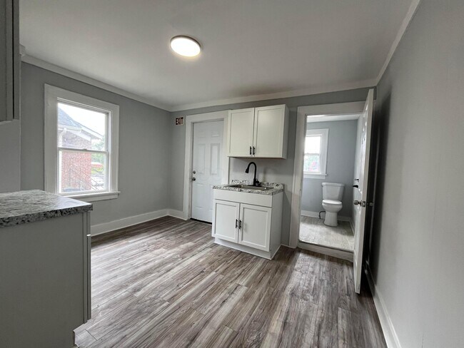 Building Photo - 1287 Sullivant Ave