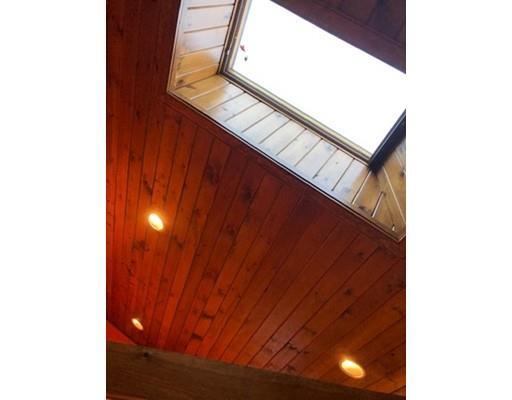 Building Photo - 2116 Blossom Rd