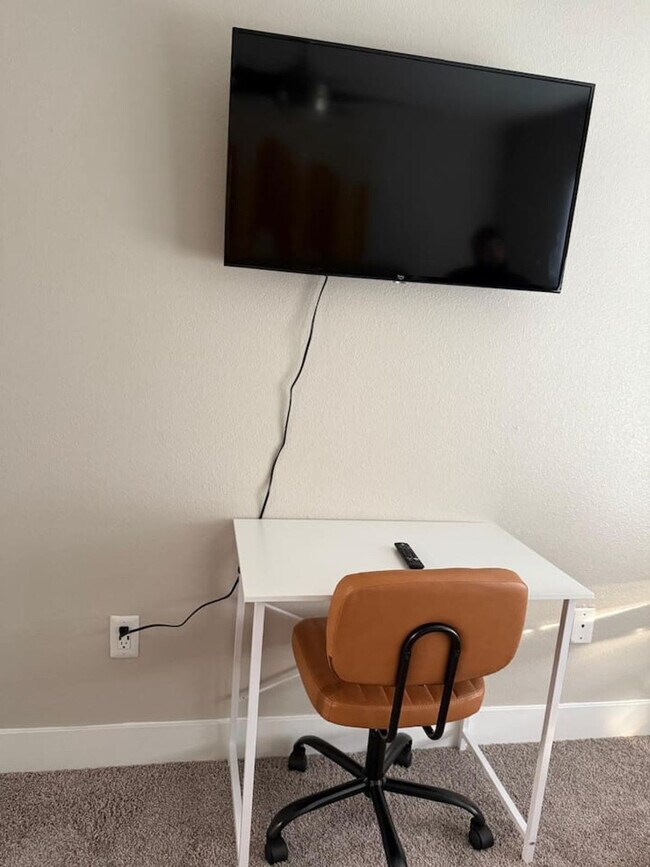 Building Photo - 15164 N 140th Dr