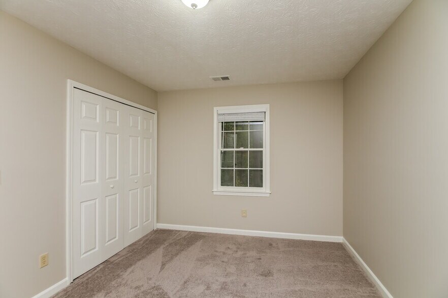Building Photo - 154 County Cork Dr