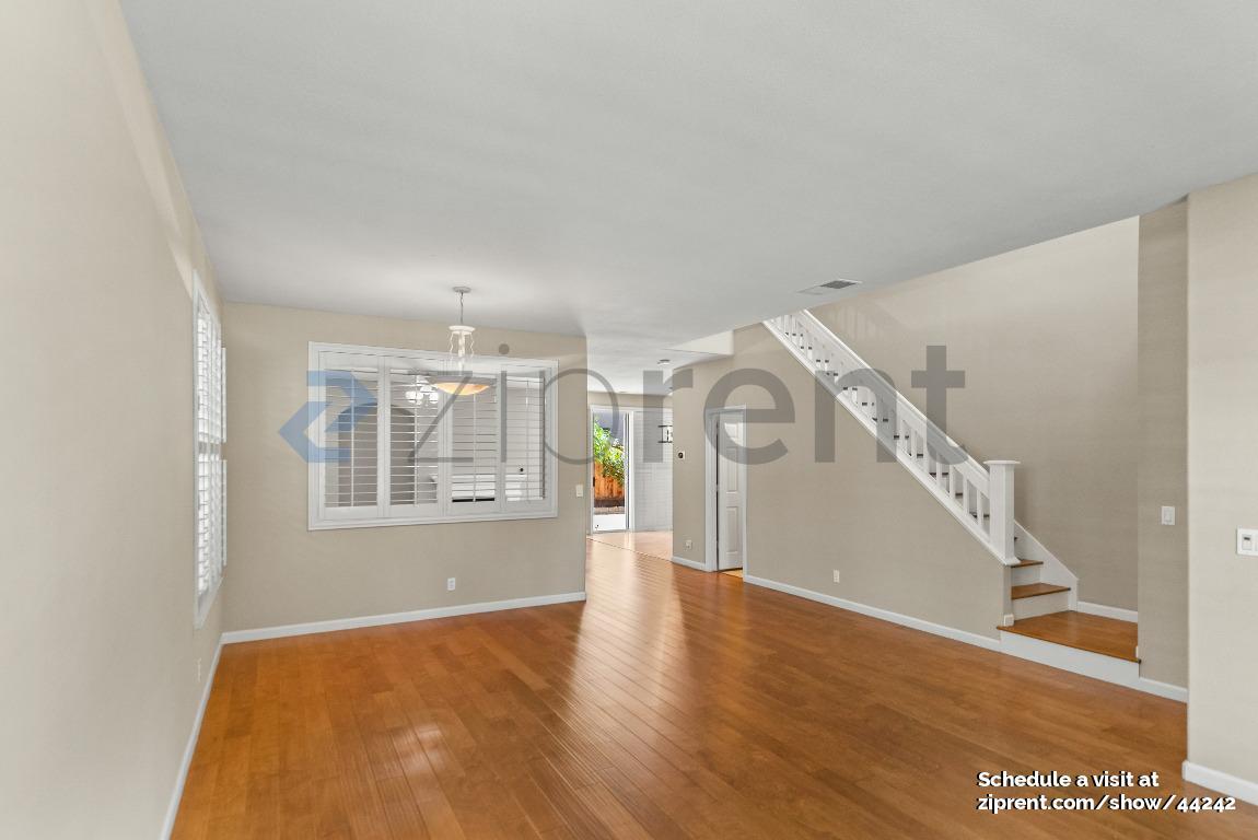Building Photo - 856 Dederick Ct