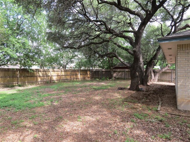 Building Photo - 1503 Serene Oaks Dr