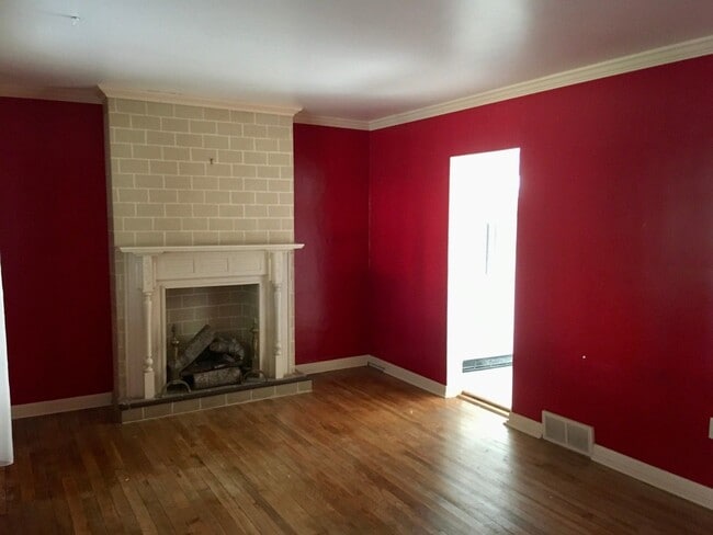 Building Photo - 7009 Church St