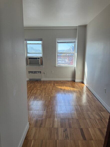 Building Photo - 230 Farmington Ave