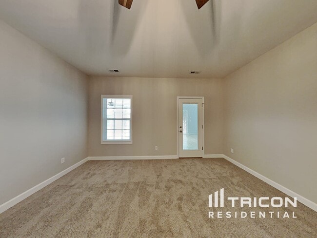 Building Photo - 7337 Ethans Way