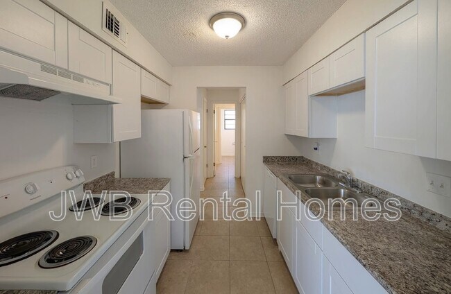 Building Photo - 476 Bentwood Ln