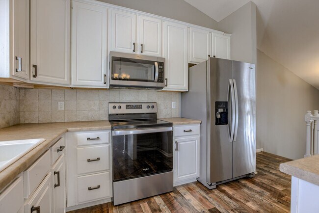 Building Photo - 15405 Fillmore Cir