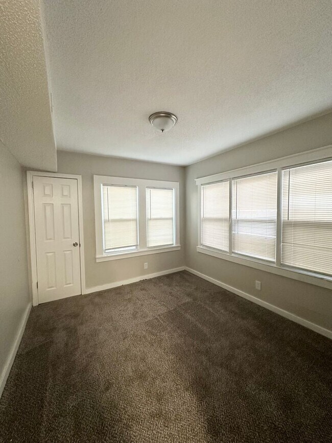 Building Photo - 2617 Benton Blvd