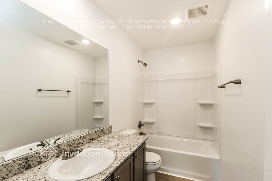 Building Photo - 10910 Heliosphere Wy