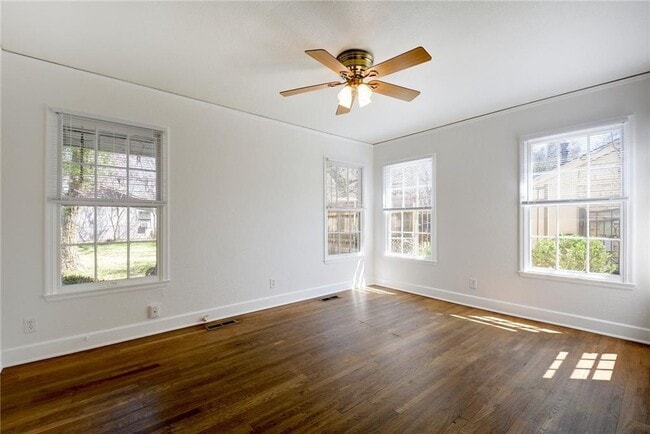 Building Photo - 1602 Mohle Dr