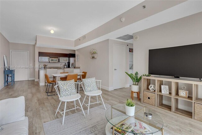 Primary Photo - 950 Brickell Bay Dr