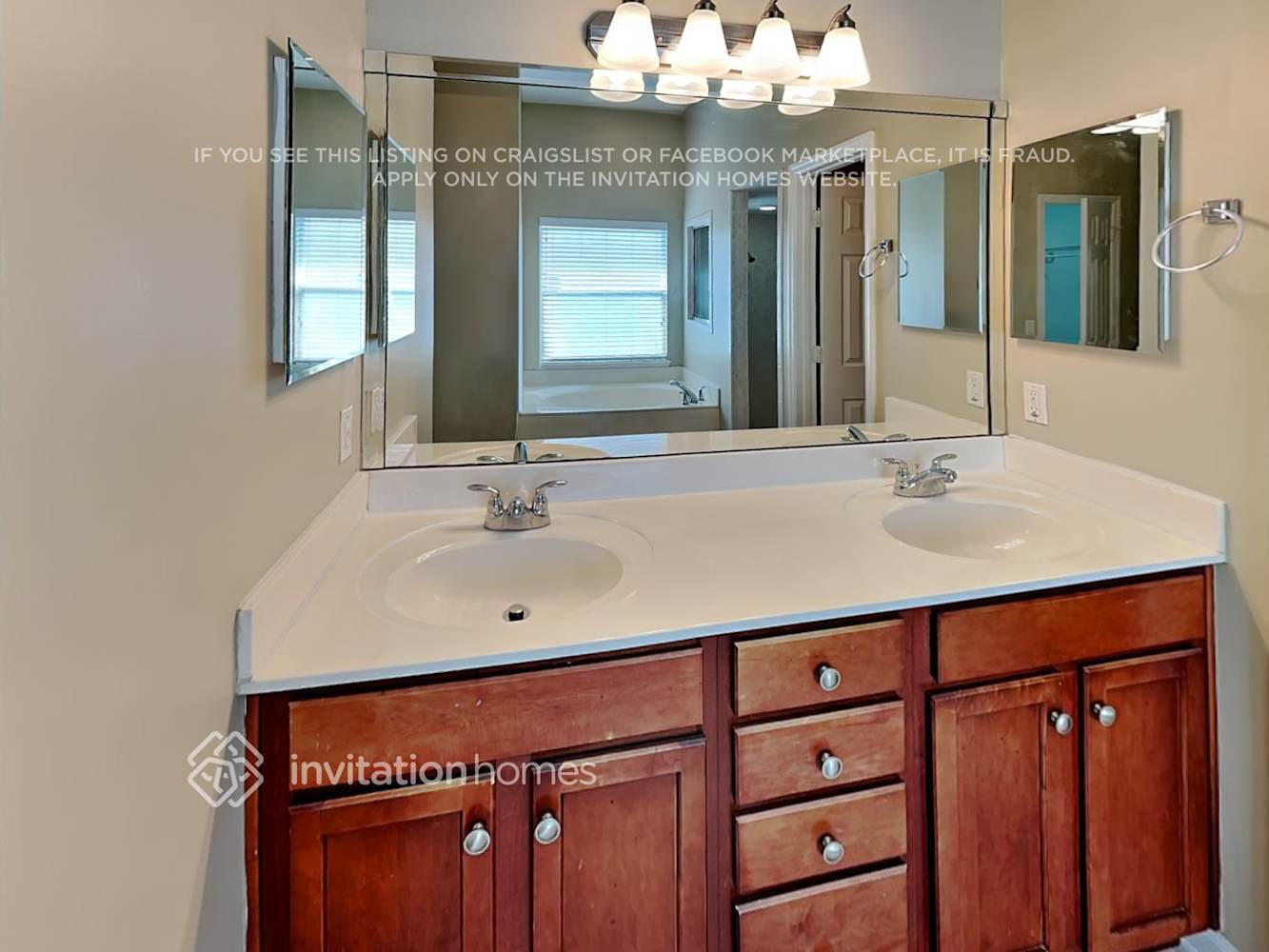 Building Photo - 713 Toria Ln