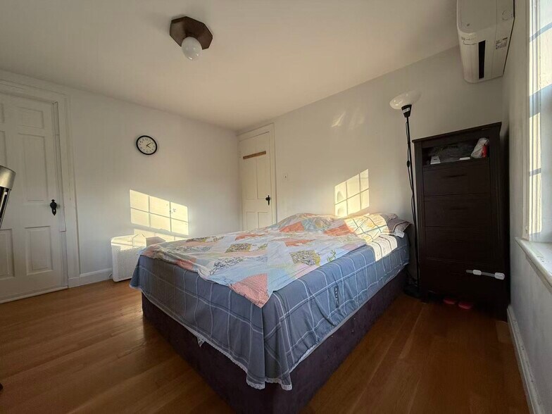 Building Photo - 48 Watson Rd