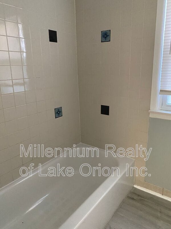 Building Photo - 4673 Academy St