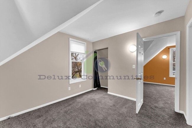 Building Photo - Newly Remodeled 3 Bedroom in MidTown!