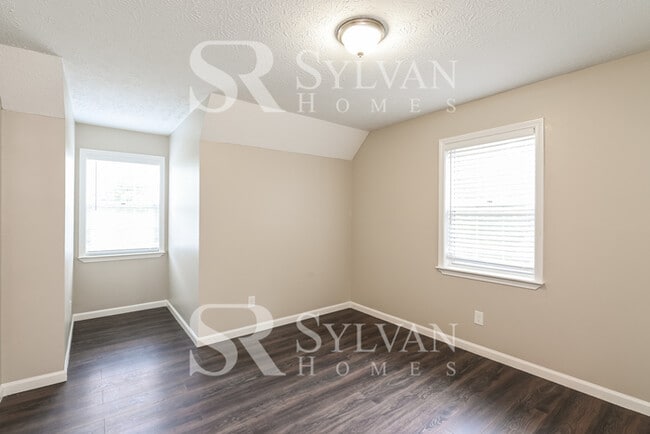 Building Photo - Prepare to fall in love with this 4 bedroom, 2.5 bathroom home